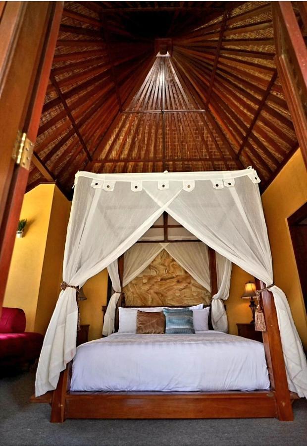 Balinese Villa In Berastagi Eksteriør billede