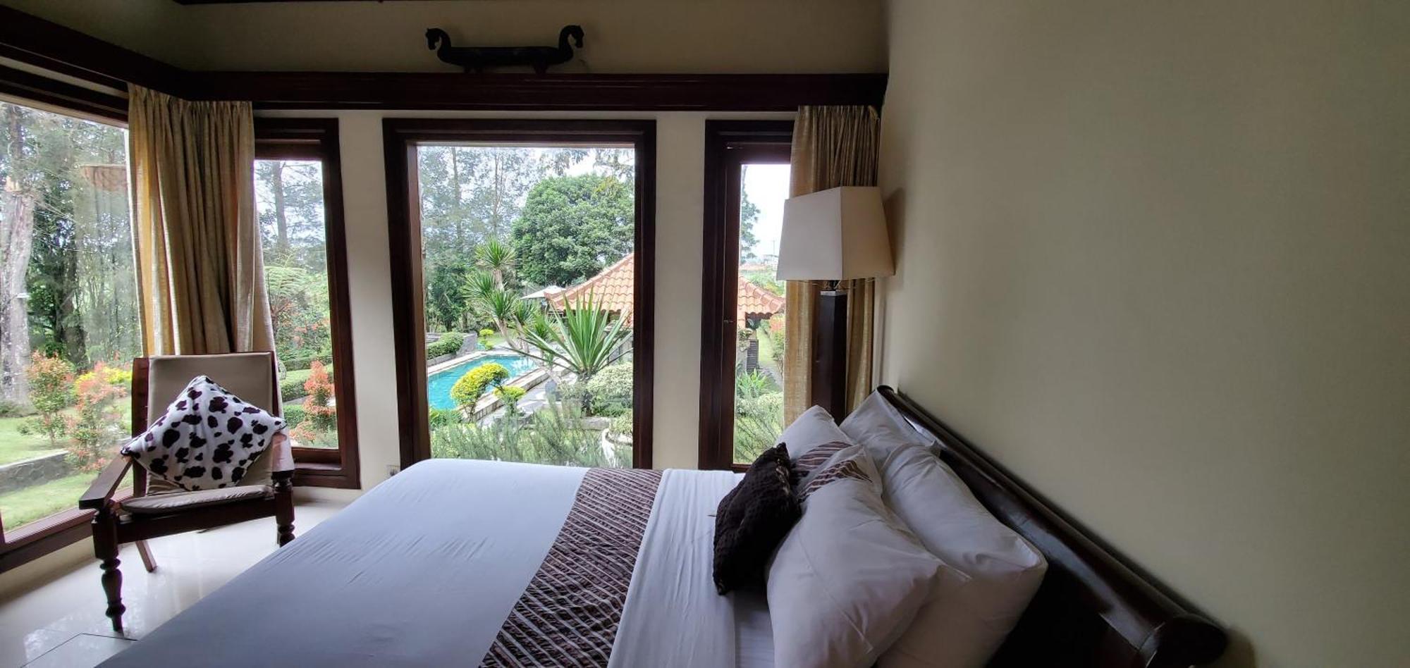 Balinese Villa In Berastagi Eksteriør billede